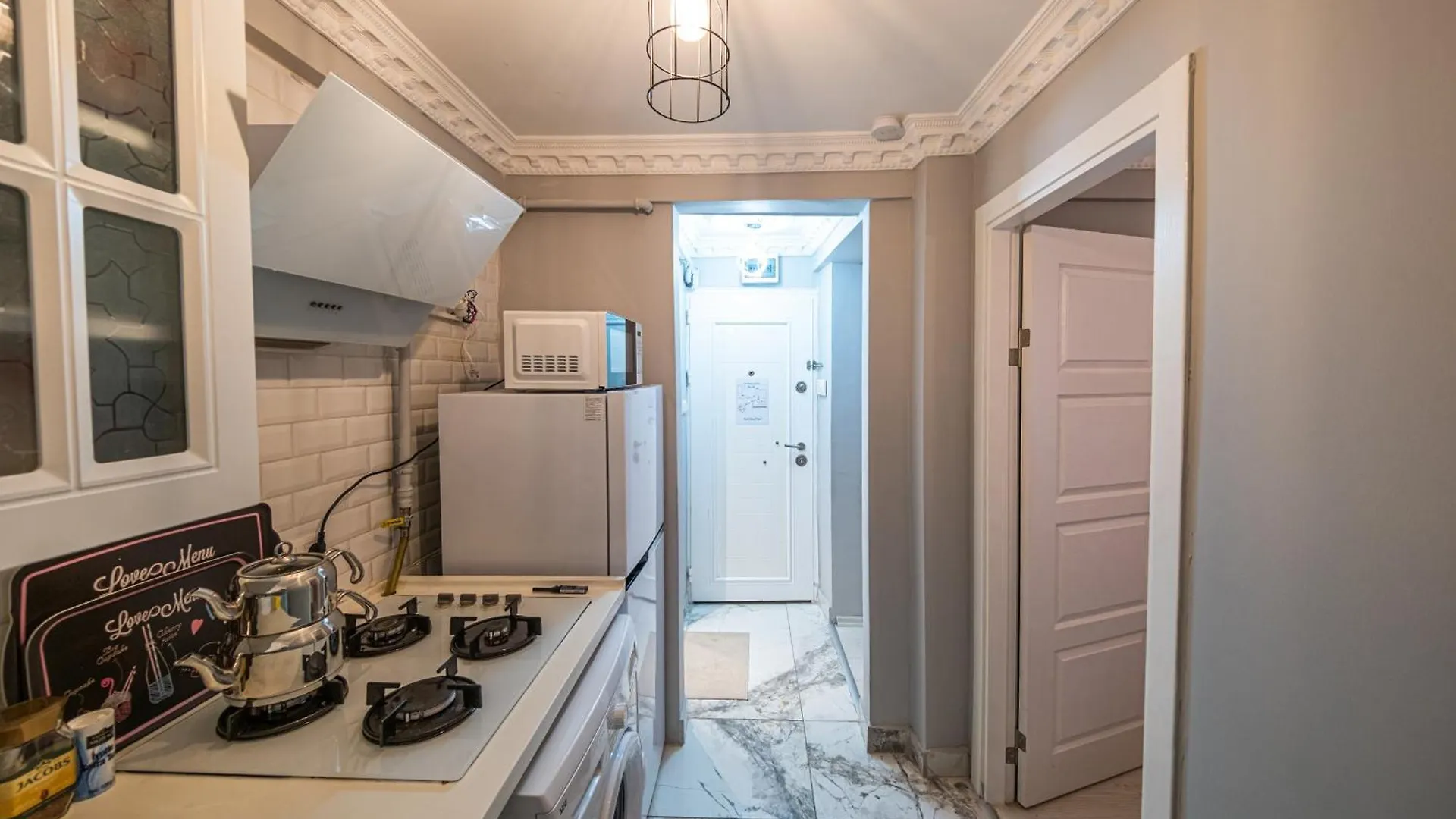 Taksim Istiklalin Kalbinde Sessiz Konforlu Daire Istanbul Apartment