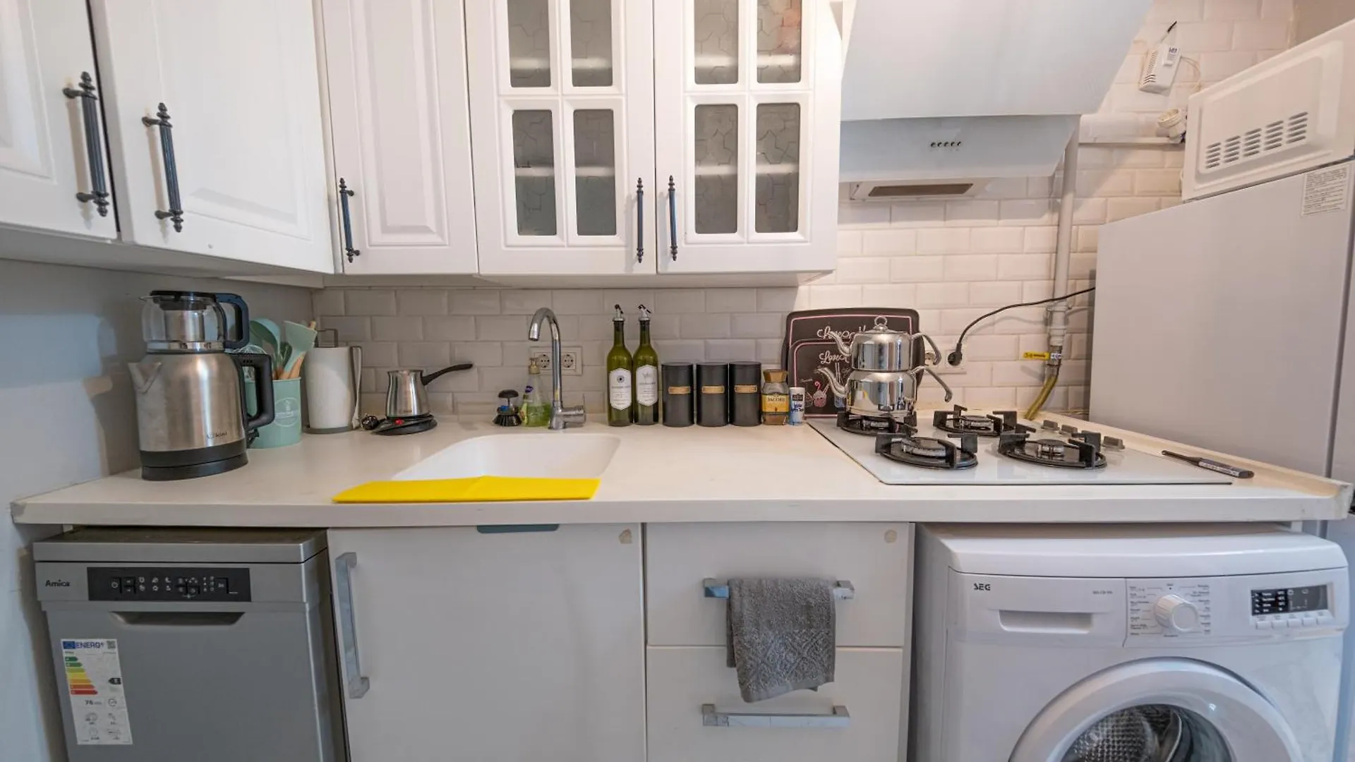 Taksim Istiklalin Kalbinde Sessiz Konforlu Daire Istanbul Apartment