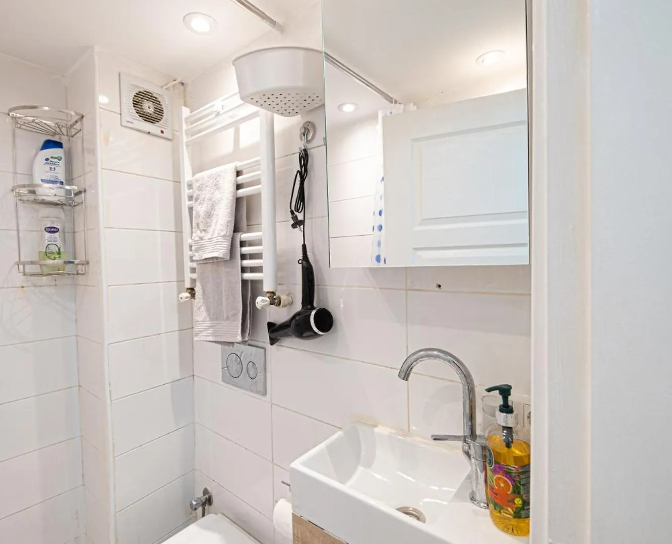 Taksim Istiklalin Kalbinde Sessiz Konforlu Daire Istanbul Apartment
